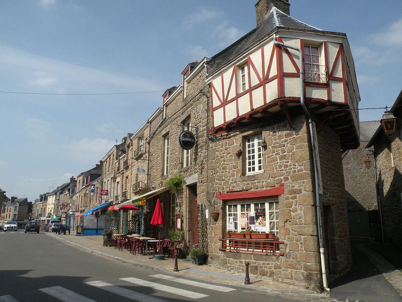 Lassay-les-Châteaux, France